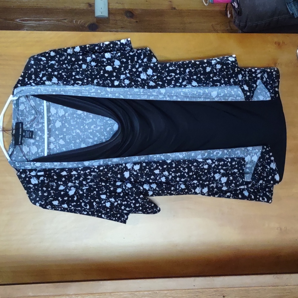 Ladies Blouse very pretty size 2X